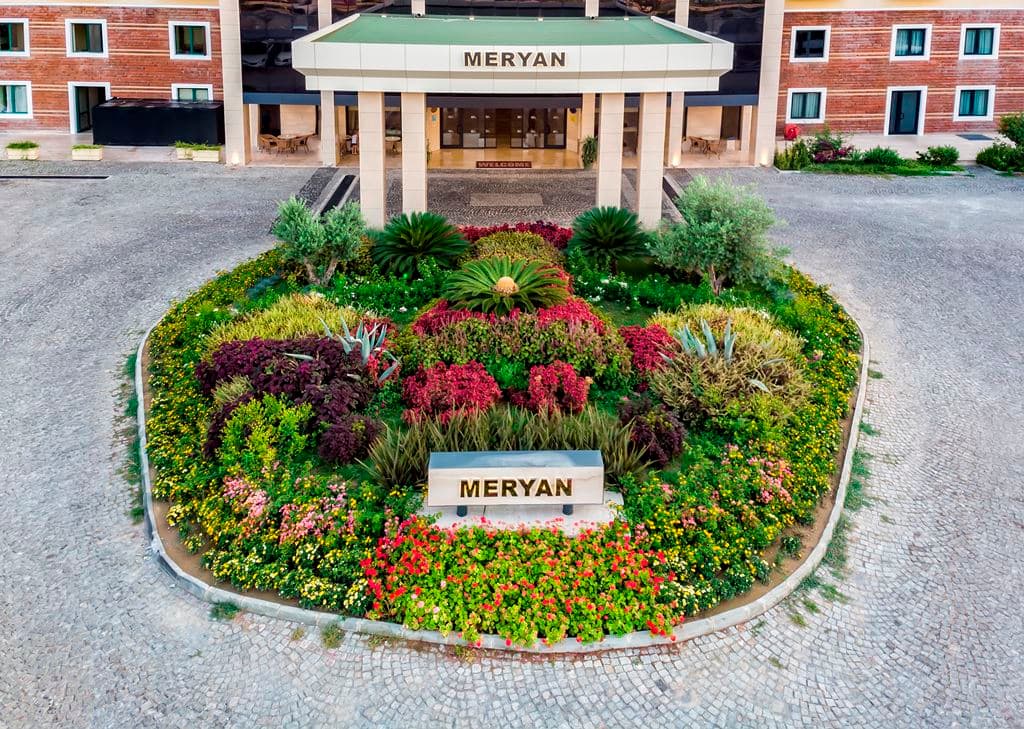 Meryan Otel